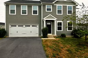 228 Chandlers Glen Dr, Bunker Hill, WV 25413 - Photo 1