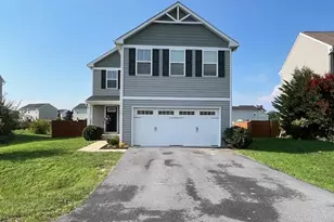 79 Milkweed Ln, Bunker Hill, WV 25413 - Photo 1