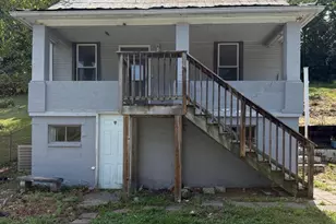 307 Chestnut St, Martinsburg, WV 25401 - Photo 1