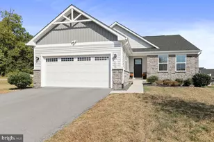 100 Plum Tree Ln, Martinsburg, WV 25403 - Photo 1