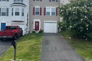 196 Dunrobin Dr, Martinsburg, WV 25405 - Photo 1