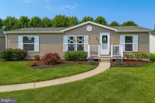 267 Miss Staci Dr, Martinsburg, WV 25404 - Photo 1