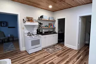 102 N Lawrence St, Charles Town, WV 25414 - Photo 1