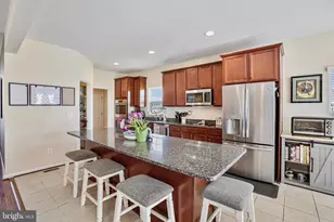 139 Okanagan Dr, Charles Town, WV 25414 - Photo 1