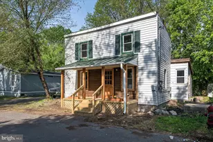 111 Ray St, Shepherdstown, WV 25443 - Photo 1