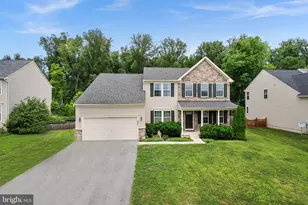 467 Maddex Farm Dr, Shepherdstown, WV 25443 - Photo 1