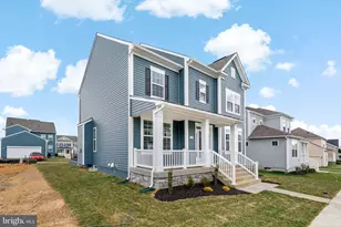 677 Lord Fairfax St, Charles Town, WV 25414 - Photo 1