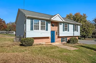 521 E 11th Ave, Ranson, WV 25438 - Photo 1