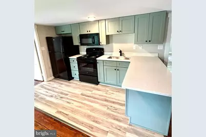 400 E Liberty Street #B, Charles Town, WV 25414 - Photo 1