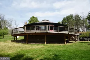 386 Rocky Mountain Rd, Franklin, WV 26807 - Photo 1