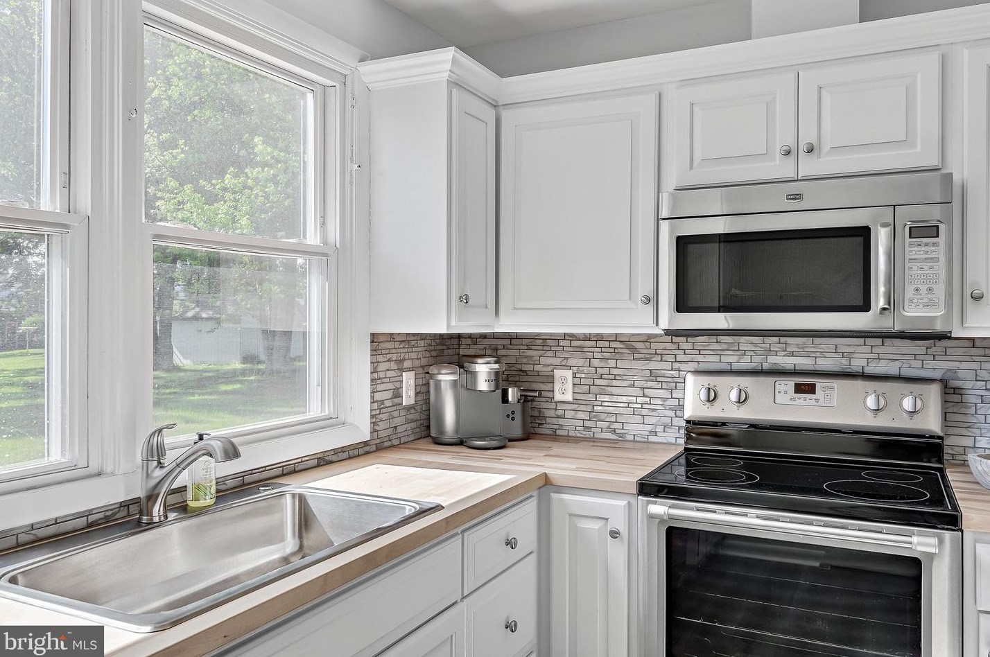 728 Adelia St, Hbg Inter Airp PA  17057-2803 exterior