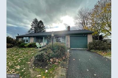 17 Pleasant View Drive - Photo 1