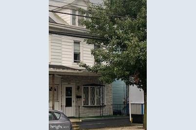 711 E Norwegian Street - Photo 1