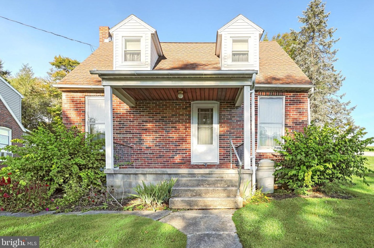 50 S Main St, Seven Valleys, PA 17360