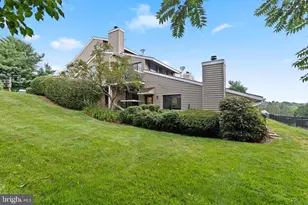 41 Overlook Dr, Clinton, NJ 08809 - Photo 1