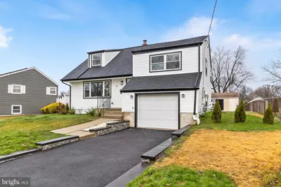 9 Tekening Way, Hamilton Township, NJ 08690 - Photo 1