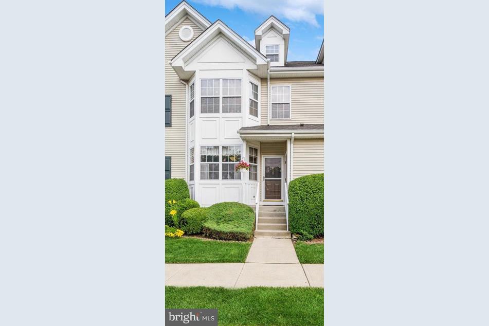 910 Blossom Cir, Dayton, NJ 08810 MLS NJMX2005074 Coldwell Banker