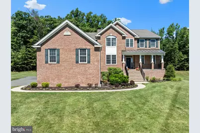 20 Point Of Woods Drive, Monmouth Junction, NJ 08852 - Photo 1