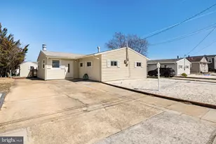 103 E Delaware Dr, Tuckerton, NJ 08087 - Photo 1