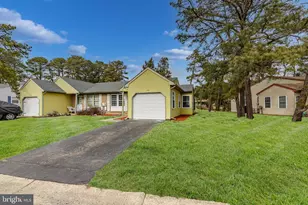 4 Greenwood Ln, Whiting, NJ 08759 - Photo 1