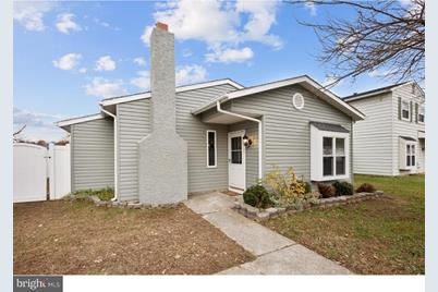 12 Persimmon Place - Photo 1
