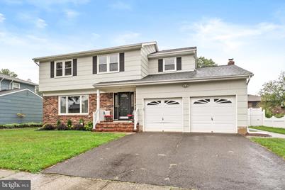 10 Van Drive, Bordentown, NJ 08505 - Photo 1