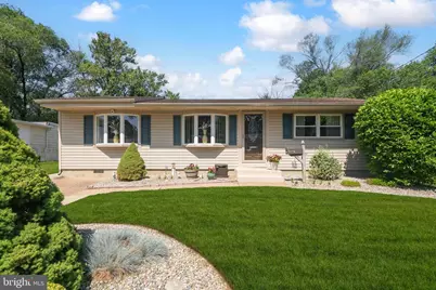656 Windsor Avenue, Maple Shade, NJ 08052 - Photo 1