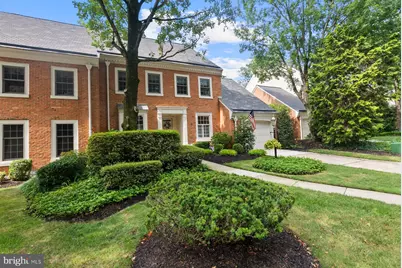 21 Foxwood Drive, Moorestown, NJ 08057 - Photo 1