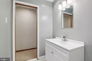 22 Holly Oak Dr, Voorhees, NJ 08043 - Photo 58