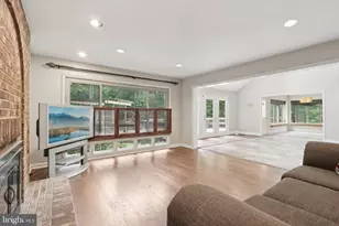 22 Holly Oak Dr, Voorhees, NJ 08043 - Photo 8