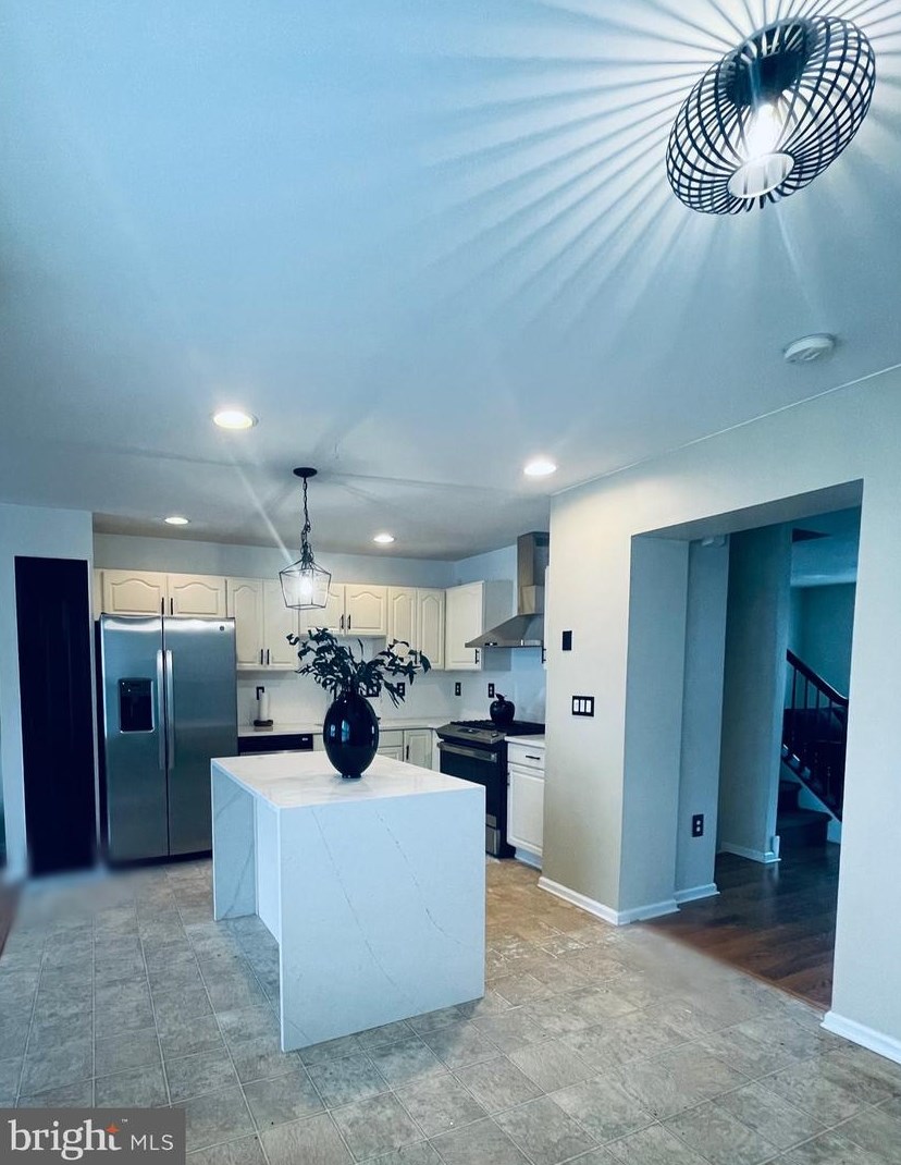 1031 Moore Rd, West Deptford NJ  08086-3833 exterior