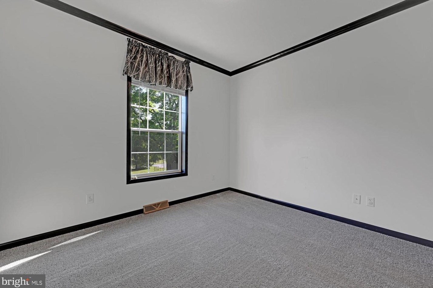 513 Bulletway, Abbottstown PA  17301-9604 exterior