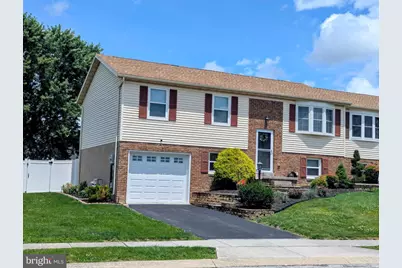 29 Sycamore Lane, Hanover, PA 17331 - Photo 1