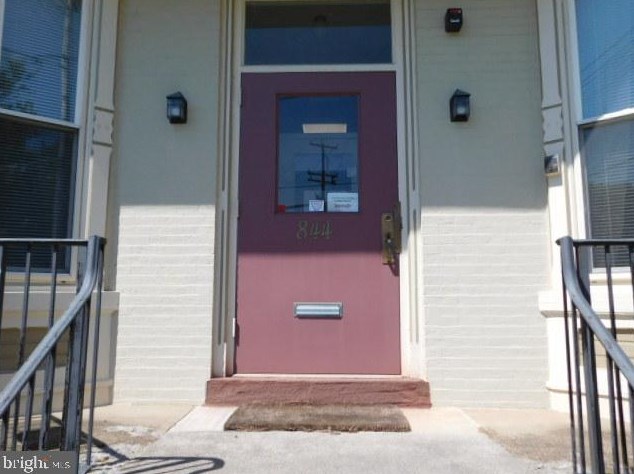 844 Centre Ave, Reading PA  19601-2550 exterior