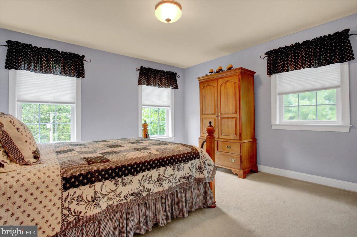 649 Madison St, Hummels Store PA 19540-1104 exterior