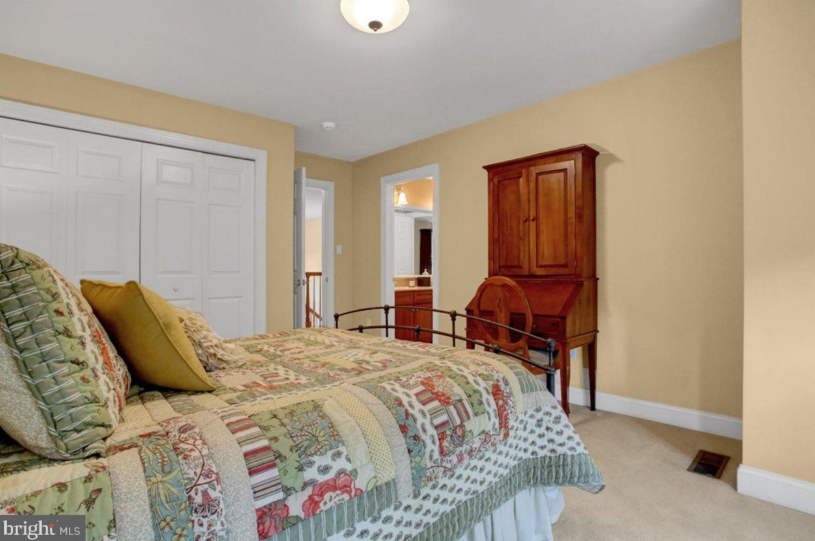 649 Madison St, Hummels Store PA 19540-1104 exterior