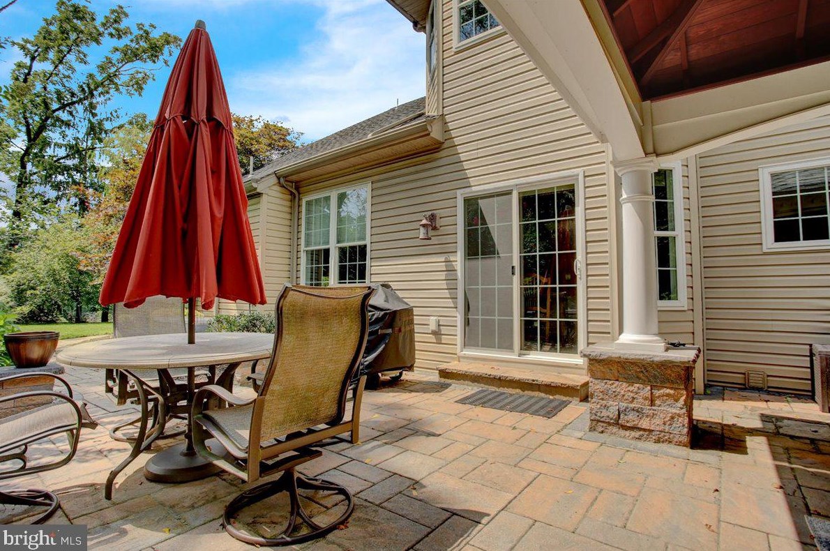 649 Madison St, Hummels Store PA 19540-1104 exterior