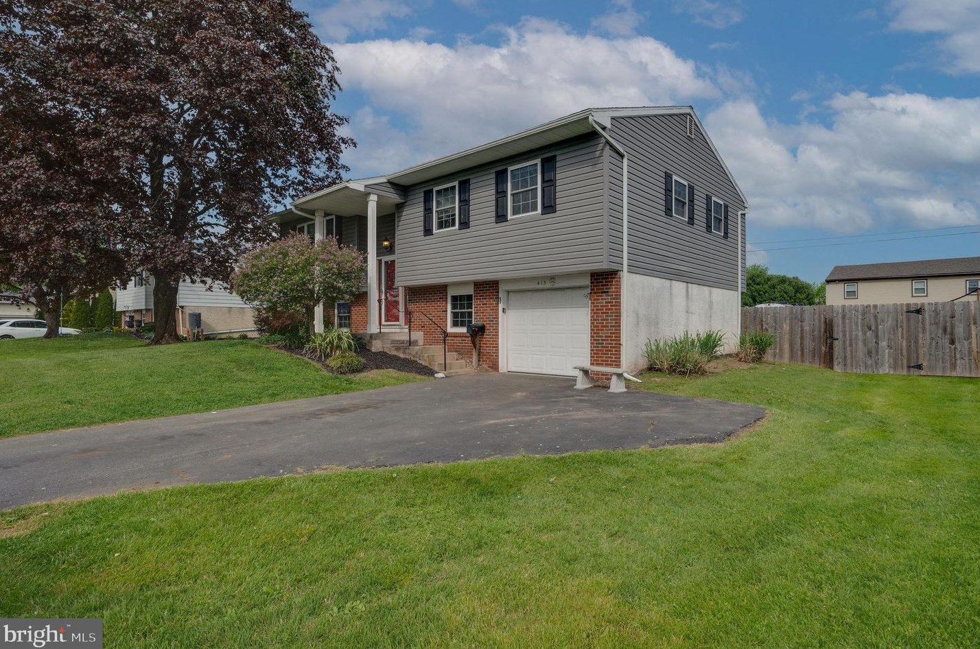 413 Laurelwood Dr, Douglassville, PA 19518 MLS PABK2042712 Coldwell