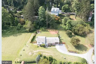 1005 Carsonia Avenue, Reading, PA 19606 - Photo 1