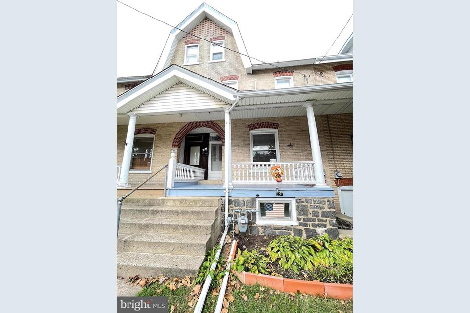 631 Juniper St, Quakertown, PA 18951 MLS PABU2010824 Coldwell Banker