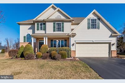 217 Westgate Drive, Mount Holly Springs, PA 17065 - Photo 1