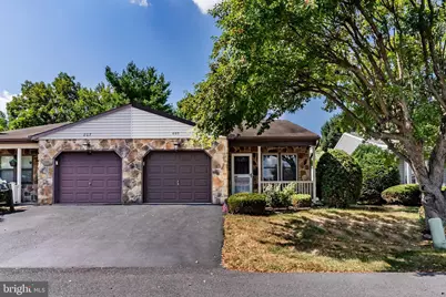 809 N Walnut Street, Mechanicsburg, PA 17055 - Photo 1