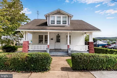 420 Chestnut Street, Mount Holly Springs, PA 17065 - Photo 1