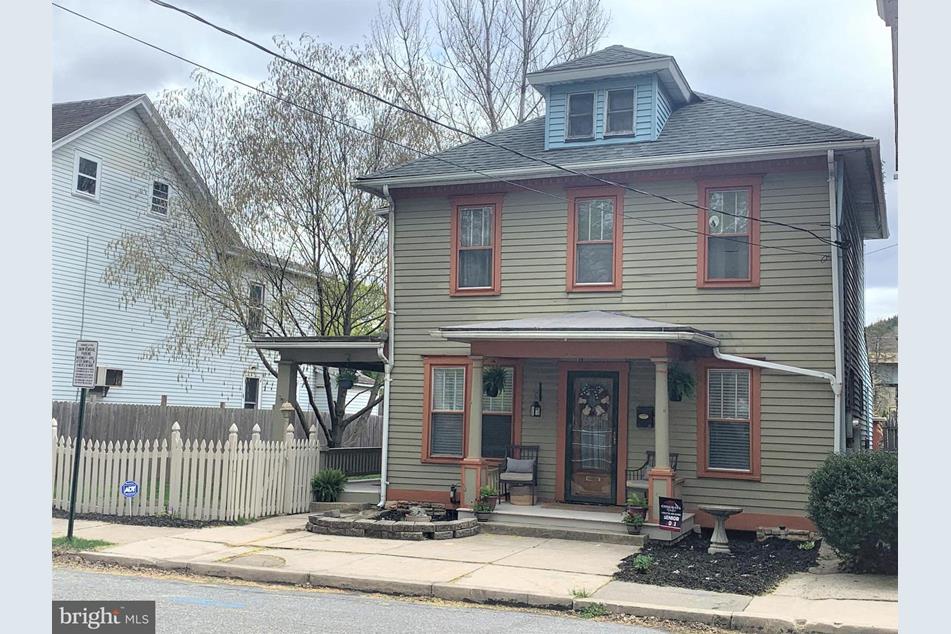 207 Park St, Lehighton, PA 18235 MLS PACC117614 Coldwell Banker