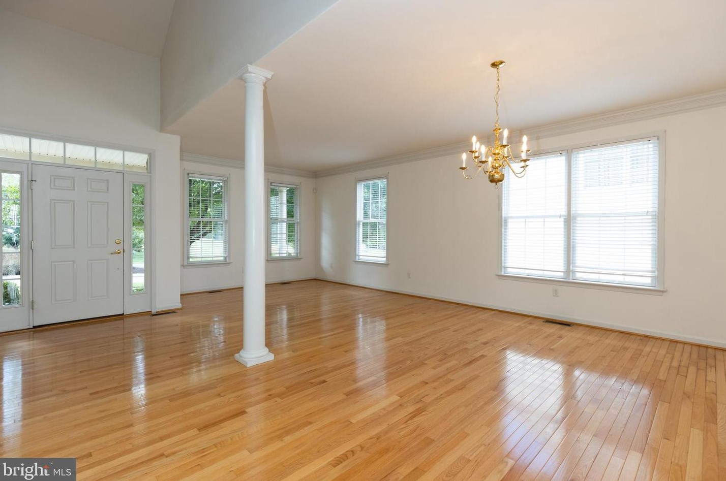 8 Henley Dr, Avondale, PA 19311-1451