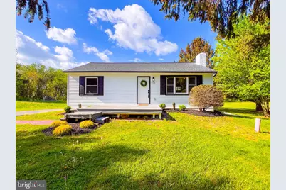 122 W Sherwood Drive, Oxford, PA 19363 - Photo 1