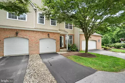 263 E Hillcrest Avenue, West Grove, PA 19390 - Photo 1