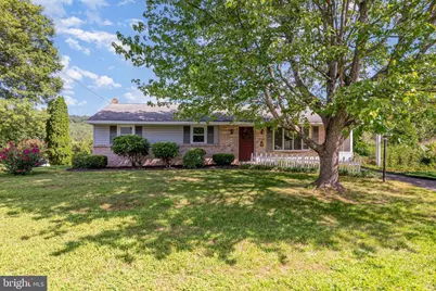 424 Vesta Drive, Dauphin, PA 17018 - Photo 1