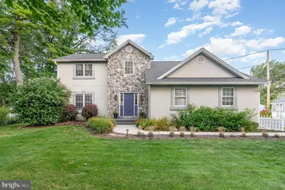 128 S Walnut Street, Hummelstown, PA 17036 - Photo 1