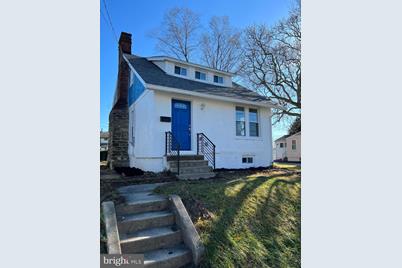 25 W Roland Road, Brookhaven, PA 19015 - Photo 1